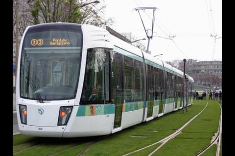 A UITP study showed that the opening of route T3 in Paris contributed to a decrease of 25% in car use on the route.